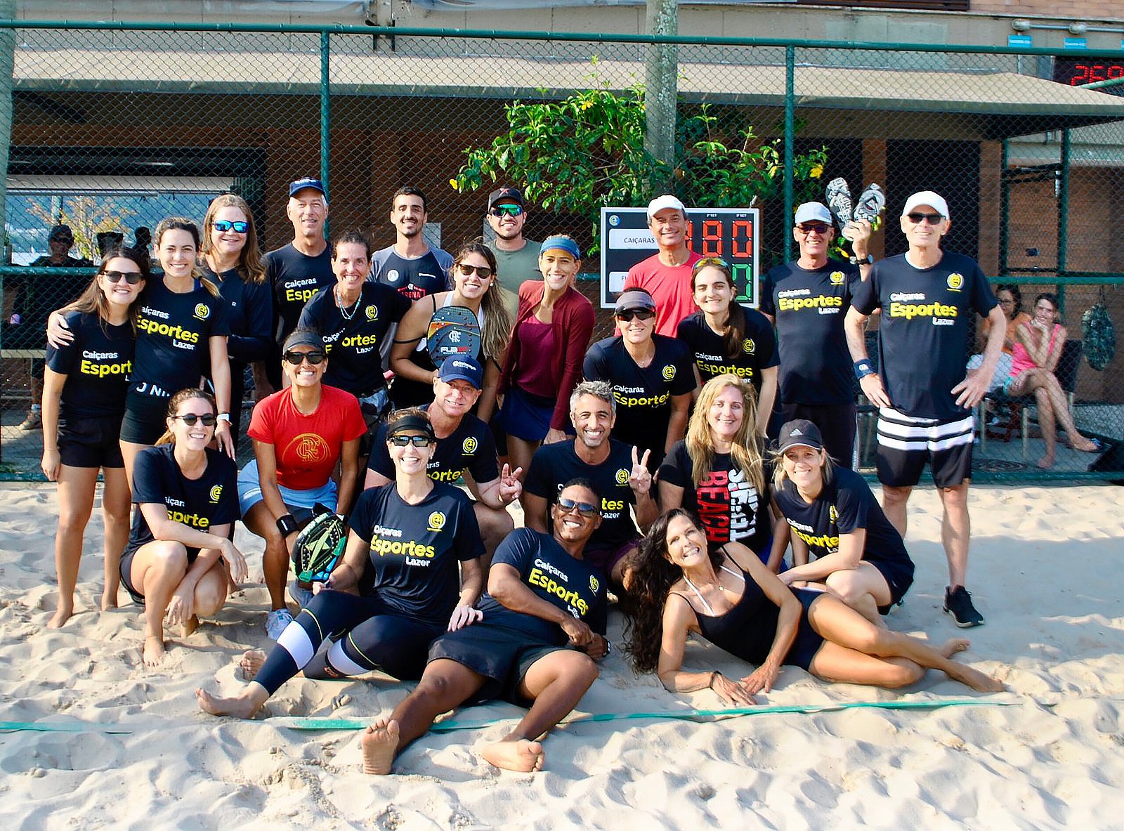 Beach Tennis do Caiçaras enfrenta São Conrado 13 duplas Clube dos