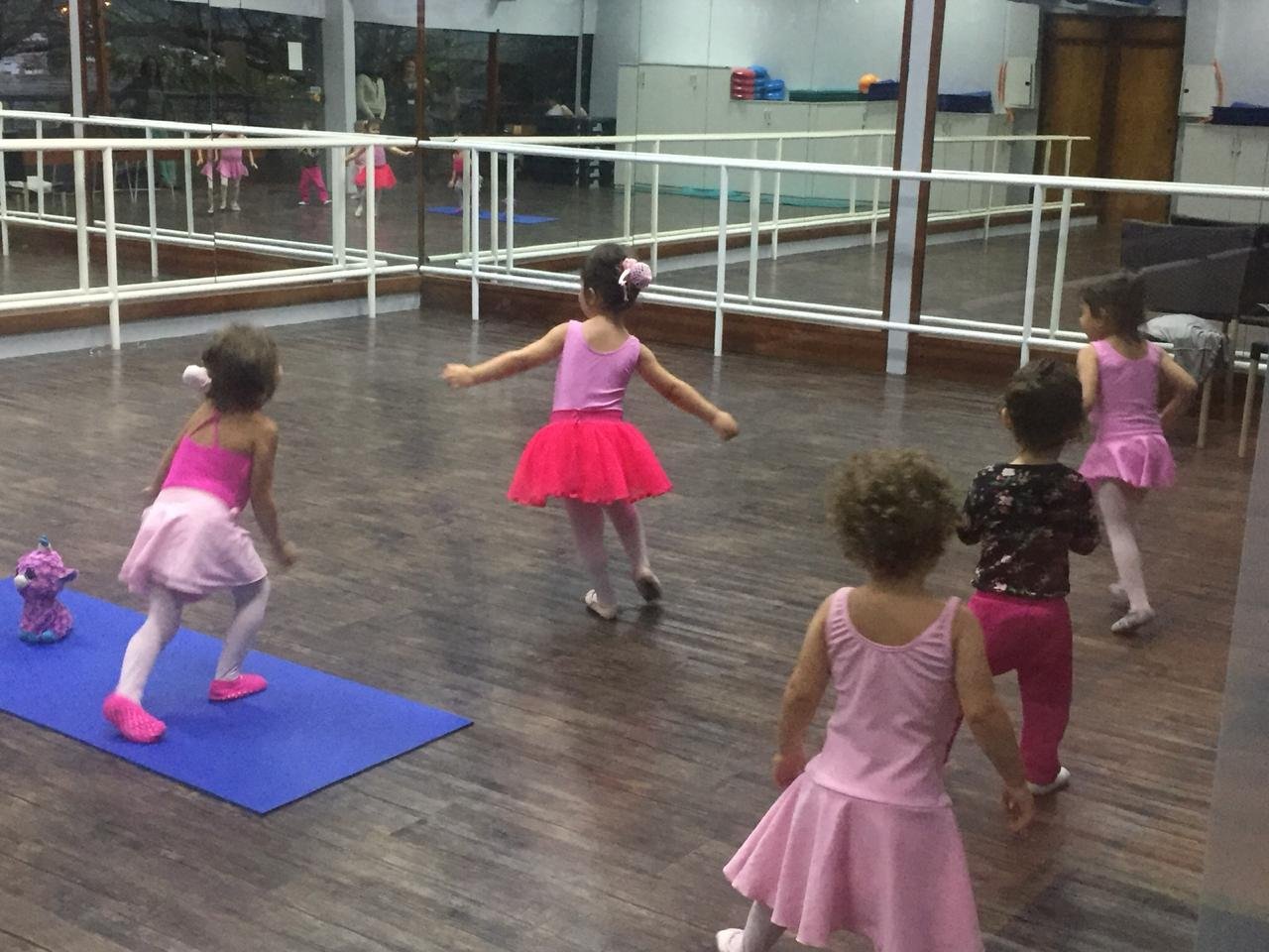 Aulas de balé baby class estão de volta – Clube dos Caiçaras