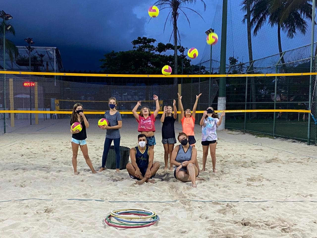 Vôlei de areia e de quadra – Clube dos Caiçaras